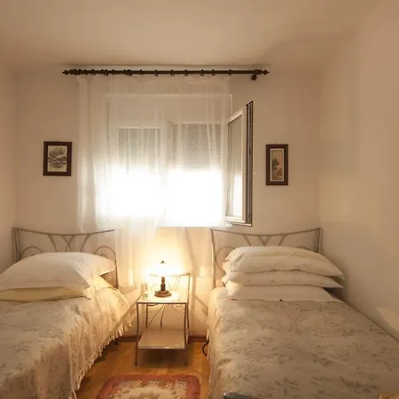 Apartment Agata Splitska Exterior photo