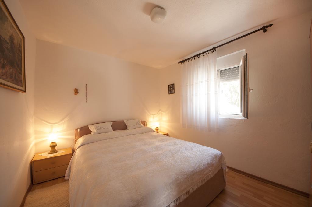 Apartment Agata *
